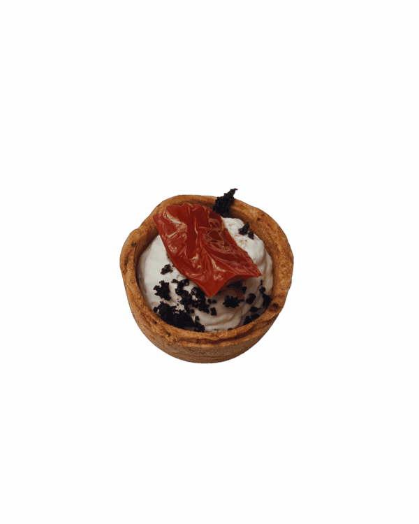 Mousse di pomodori fermentati, polvere di olive e bailicio e taralli