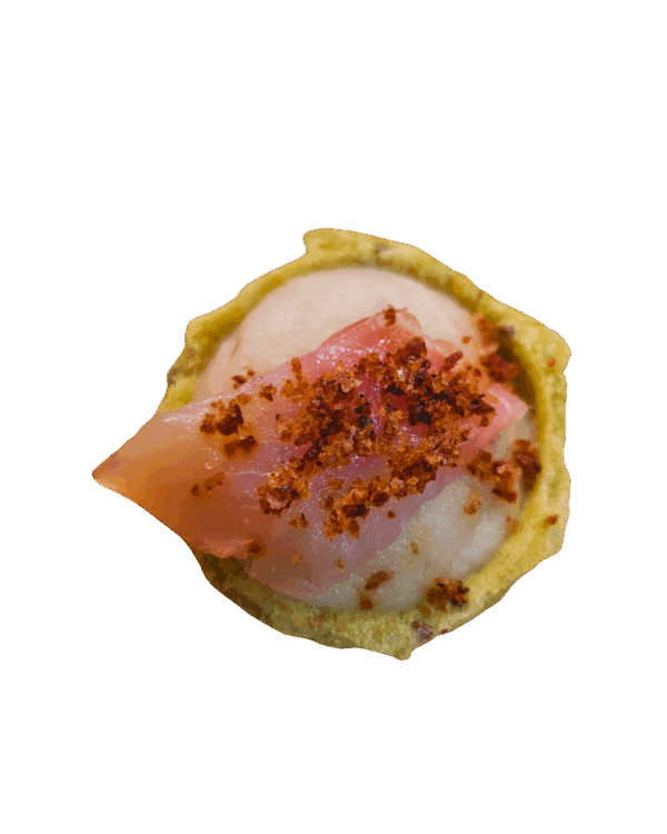 Tartelette di farro con topinambur, sedano rapa e trota affumicata